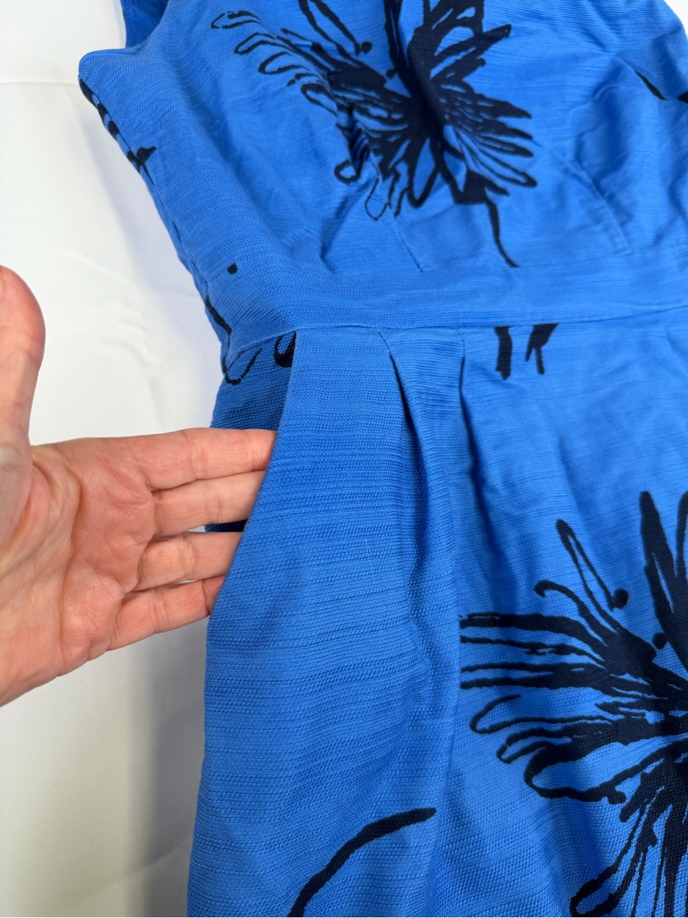 Boden Royal Blue Floral Midi Dress with Black Print- perfect size 8 - Picture 12 of 16